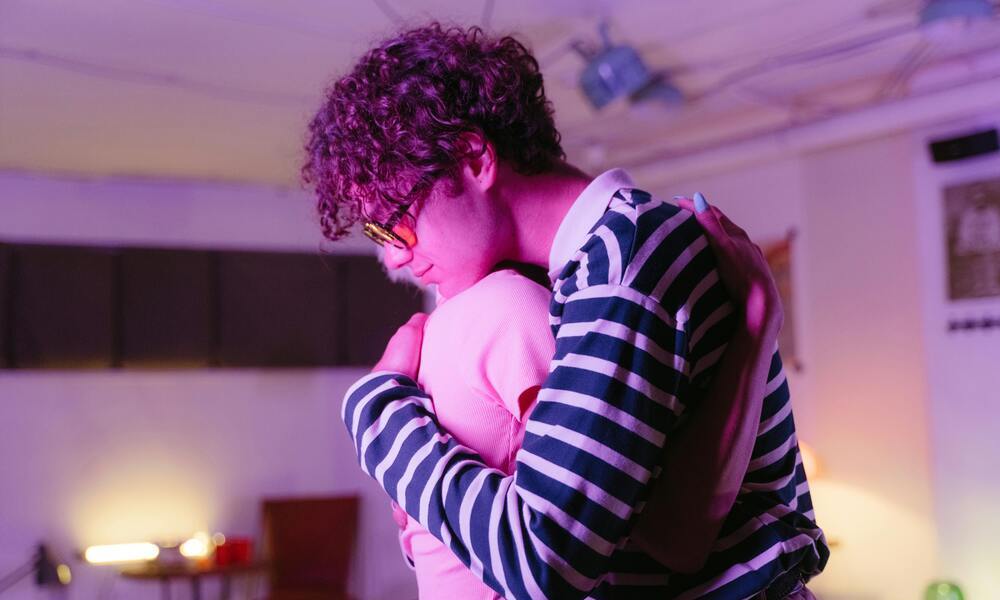 Begini Cara Cowok Menaklukan Pujaan Hatinya