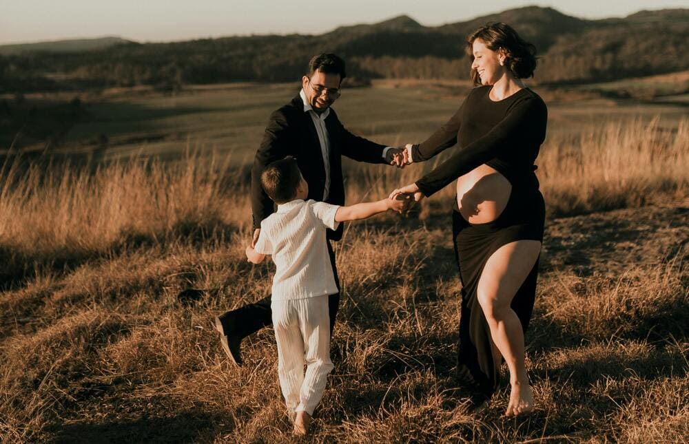 Cara Membangun Komunikasi yang Solid dengan Anak, Supaya Hubungan Keluarga Jadi Lebih Dekat